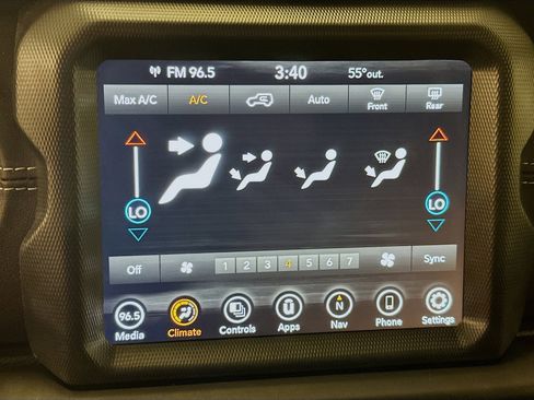 Used 2023 Jeep Wrangler Sahara image 24