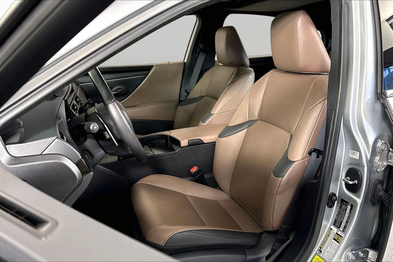 Used 2025 Lexus ES 350 w/ Premium Package FWD image 7