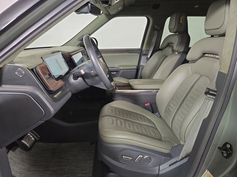 Used 2022 Rivian R1S Launch Edition image 20