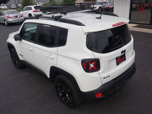 Used 2017 Jeep Renegade Altitude AWD/4WD image 14