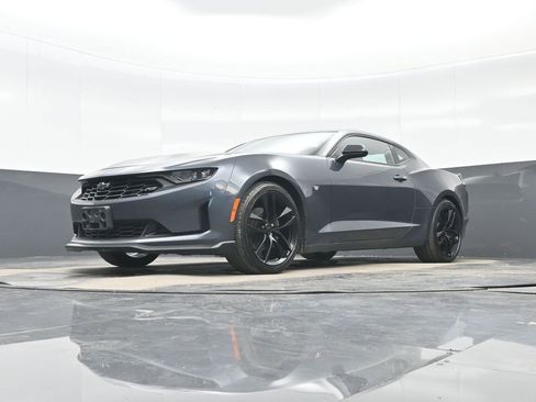 Used 2019 Chevrolet Camaro LT w/ 1LE Track Performance Package RWD image 24