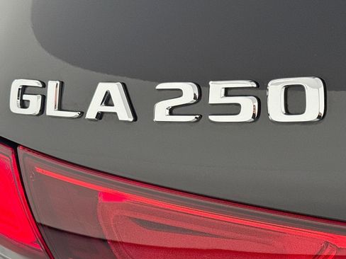 Certified 2023 Mercedes-Benz GLA 250 image 9