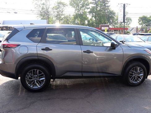 Used 2024 Nissan Rogue S AWD/4WD image 6