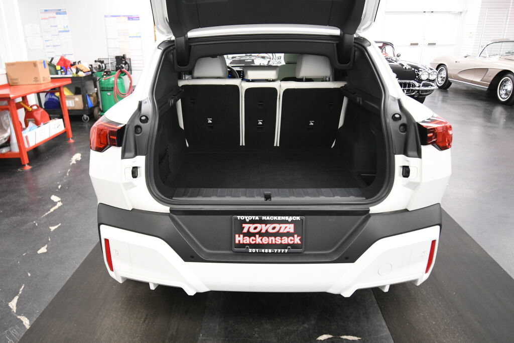 Used 2026 BMW X2 xDrive28i AWD/4WD image 24