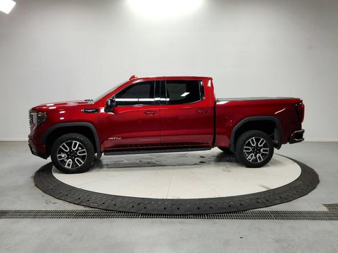Used 2024 GMC Sierra 1500 AT4 w/ Technology Package AWD/4WD image 5