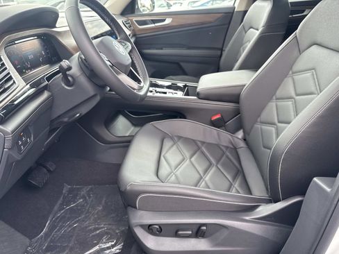 New 2026 Volkswagen Atlas SE FWD image 14