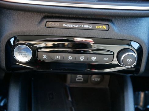 Certified 2024 Ford Escape Platinum image 23