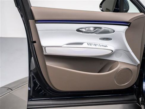 New 2026 Genesis GV70 2.5T Advanced AWD/4WD image 27