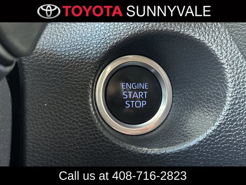 Used 2022 Toyota Corolla Cross XLE FWD image 26