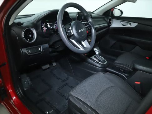 Used 2024 Kia Forte LXS FWD image 17