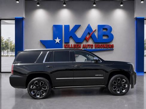 Used 2019 GMC Yukon Denali w/ Denali Ultimate Package AWD/4WD image 2