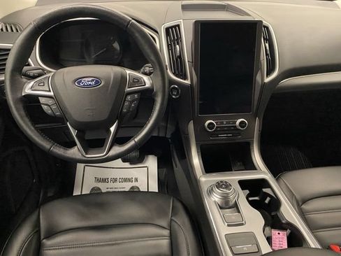 Used 2021 Ford Edge SEL w/ Convenience Package AWD/4WD image 2