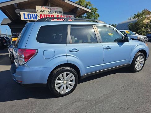Used 2012 Subaru Forester 2.5X Premium AWD/4WD image 3