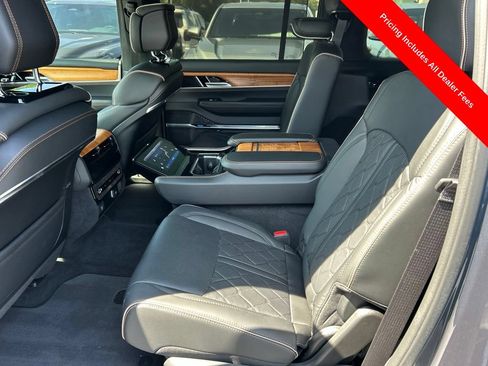 Used 2024 Jeep Grand Wagoneer Series III AWD/4WD image 14