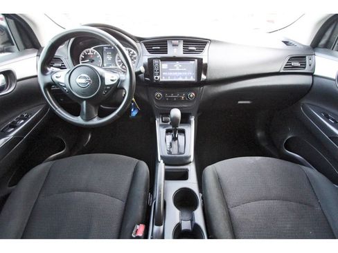 Used 2019 Nissan Sentra S w/ Appearance Package FWD image 10