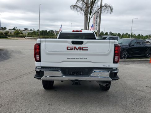 Used 2024 GMC Sierra 2500 SLE w/ SLE Convenience Package image 6