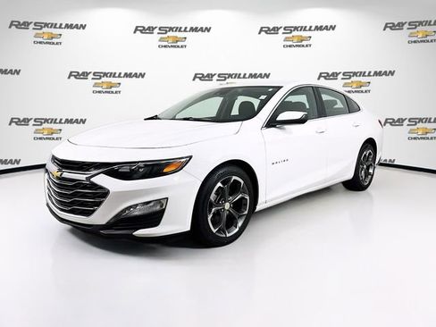 Used 2024 Chevrolet Malibu LT FWD image 3