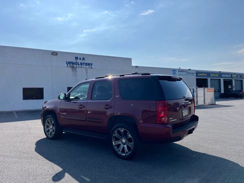 Used 2007 GMC Yukon SLT w/ SLT Preferred Equipment Group image 4