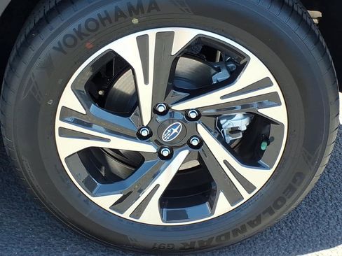 Certified 2025 Subaru Crosstrek 2.0i Premium image 11