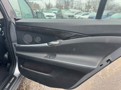 Used 2011 BMW 550i Gran Turismo xDrive image 24