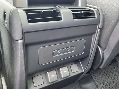 Used 2023 Land Rover Defender 110 X-Dynamic SE AWD/4WD image 21