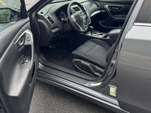 Used 2018 Nissan Altima 2.5 S FWD image 9