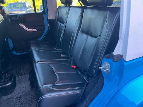 Used 2017 Jeep Wrangler Unlimited Sahara w/ Quick Order Package 24E Chief AWD/4WD image 65