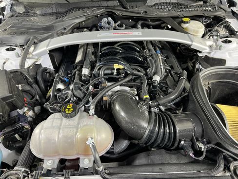 Used 2017 Ford Mustang Shelby GT350 w/ Electronics Package image 28