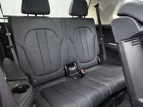 Used 2021 BMW X7 xDrive40i w/ Premium Package AWD/4WD image 22