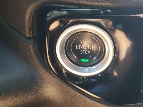 Used 2024 Chevrolet Silverado 2500 LT image 36