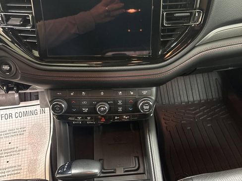 Used 2024 Dodge Durango R/T image 13