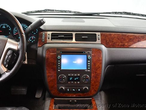 Used 2010 Chevrolet Suburban LTZ image 31