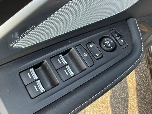 Used 2023 Acura RDX AWD w/ Technology Package image 18