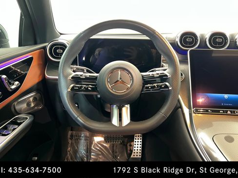 Used 2024 Mercedes-Benz GLC 300 4MATIC image 12