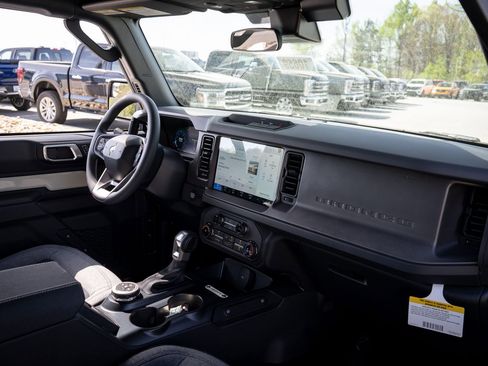 New 2026 Ford Bronco 2-Door AWD/4WD image 19