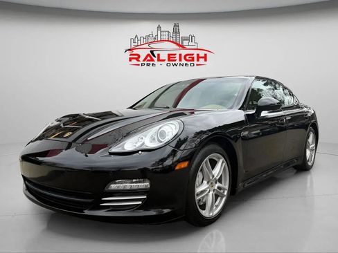 Used 2011 Porsche Panamera 4 image 2