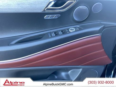 Used 2025 Genesis GV80 3.5T Prestige image 19