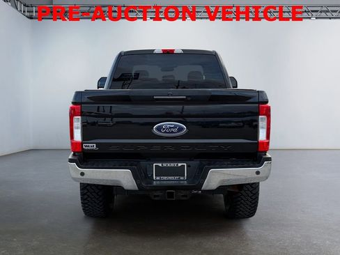 Used 2017 Ford F250 Lariat w/ Lariat Ultimate Package image 4