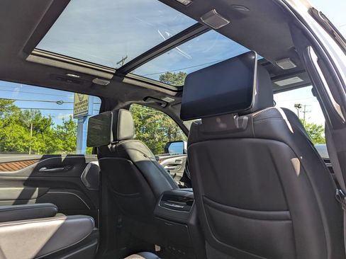 Used 2022 Cadillac Escalade ESV Sport Platinum AWD/4WD image 51