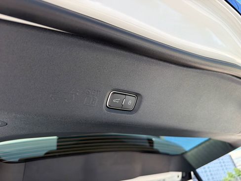 New 2026 Lincoln Navigator Reserve AWD/4WD image 9