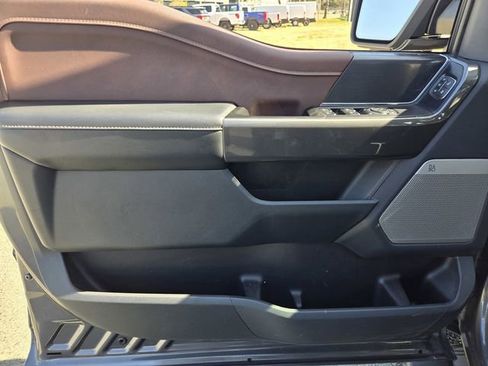 Used 2022 Ford F150 Lariat w/ Max Trailer Tow Package image 18