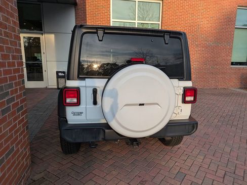 Used 2021 Jeep Wrangler Unlimited Sport image 5