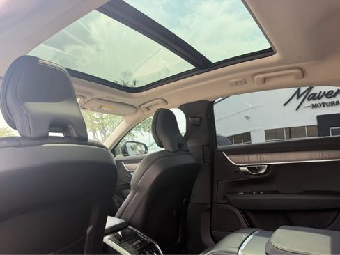 Used 2023 Volvo S90 B6 Plus AWD/4WD image 7