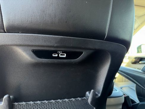Used 2023 Chrysler Pacifica Limited image 31