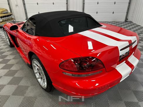 Used 2004 Dodge Viper SRT-10 image 19