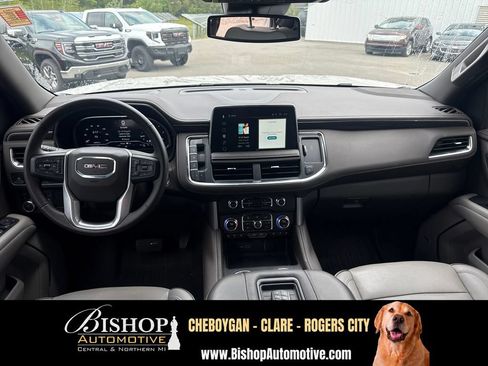 Used 2024 GMC Yukon SLT w/ SLT Luxury Package AWD/4WD image 3