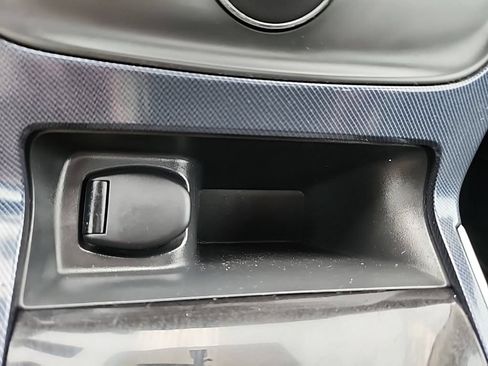 Used 2019 Nissan Sentra SR w/ Premium Package (SR) FWD image 21