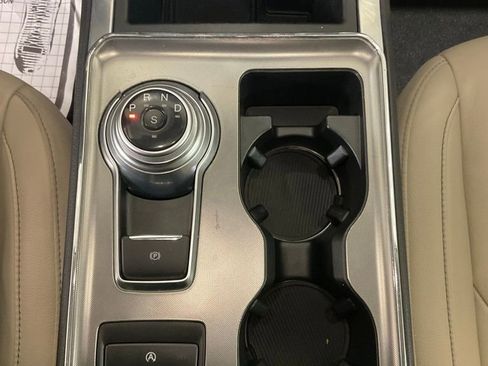 Used 2022 Ford Edge Titanium AWD/4WD image 26