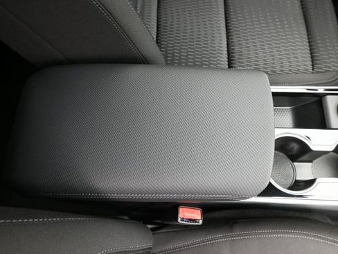 New 2026 Chevrolet Equinox LT w/ Safety and Technology Package FWD image 37