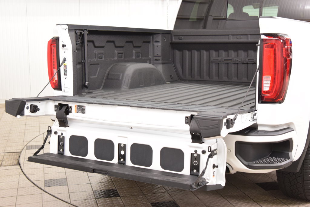 Used 2024 GMC Sierra 1500 Denali w/ Denali Reserve Package AWD/4WD image 27
